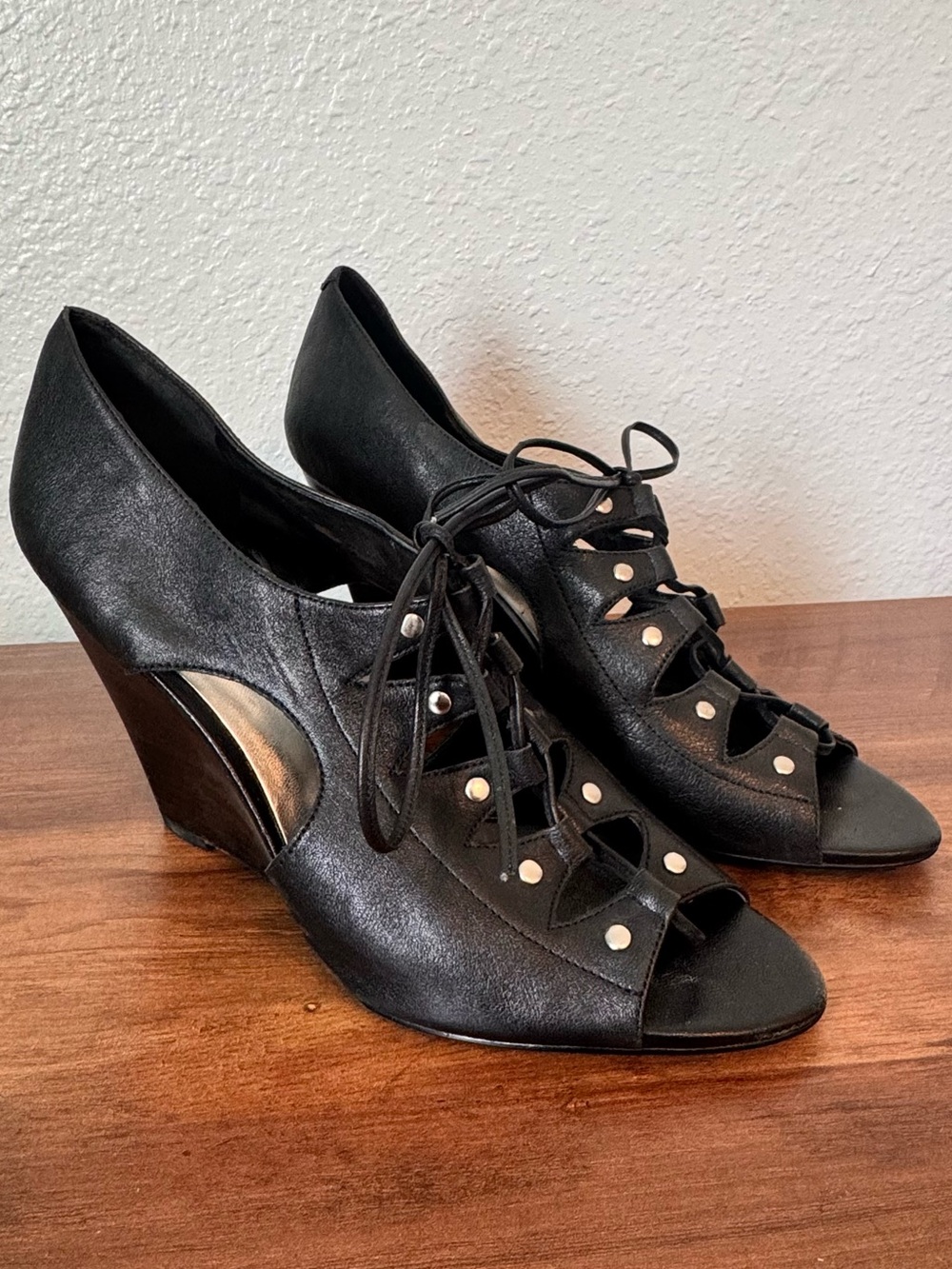 BCBG Black Leather Wedge 4" Heels Open Toe Lace Up Cut Out sz 8.5